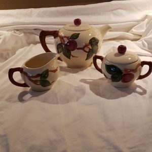 Franciscan Earthware teapot, cream & sugar-Apple